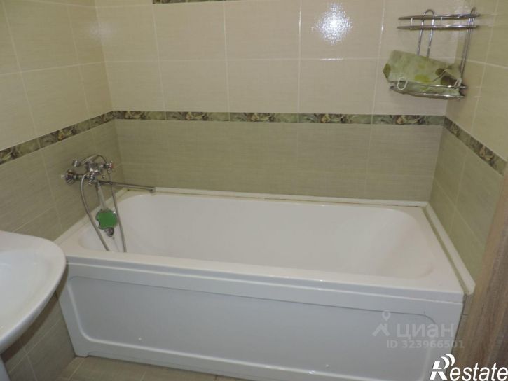 2-комн квартира улица Закруткина, 61,  д. 61