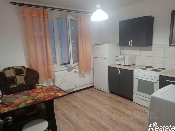 2-комн квартира улица Александра Печёрского, 7/3,  д. 7/3