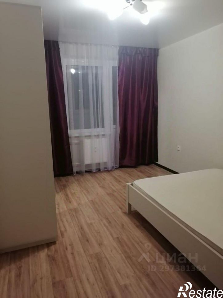 2-комн квартира улица Александра Печёрского, 7/3,  д. 7/3