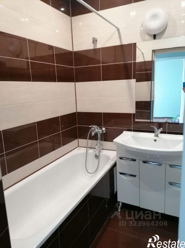 1-комн квартира пр-кт 20-летия Октября, 52,  д. 52