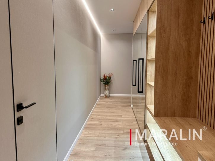 4-комн квартира Ворошиловский 82/4,