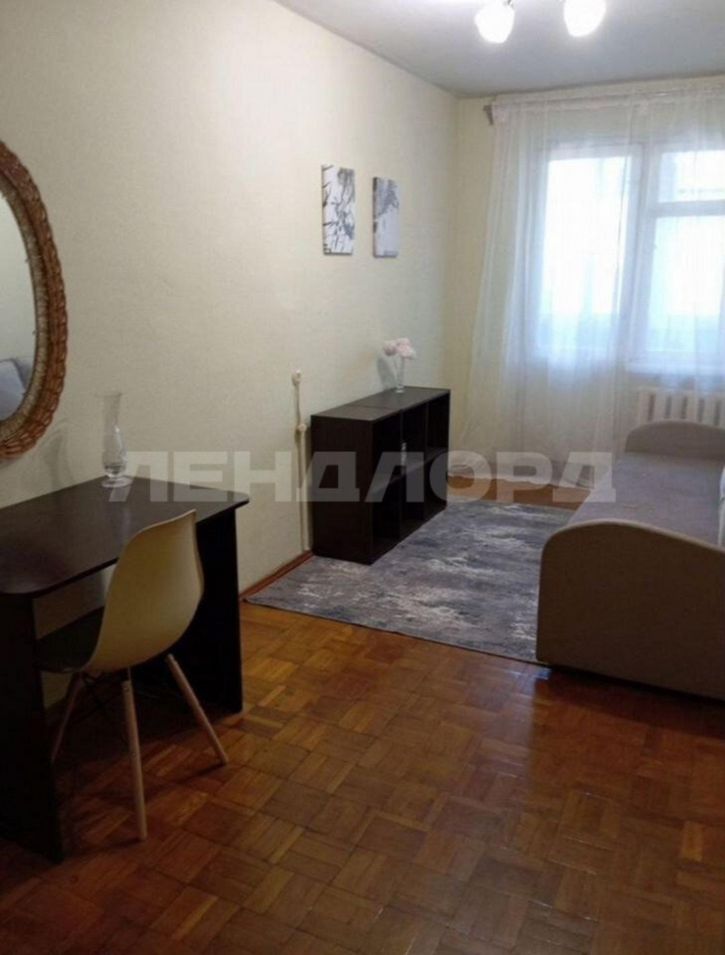 3-комн квартира улица Максима Горького, 186