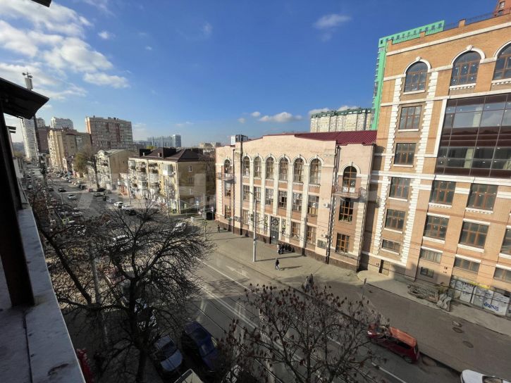 2-комн квартира улица Максима Горького, 70