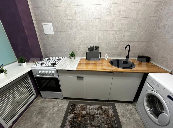 1-комн квартира проспект 40-летия Победы, 43