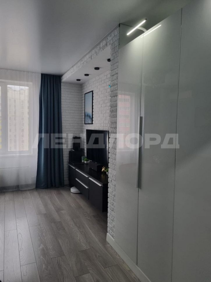 2-комн квартира улица Скачкова, 54