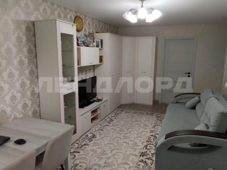 3-комн квартира Криворожская улица, 61