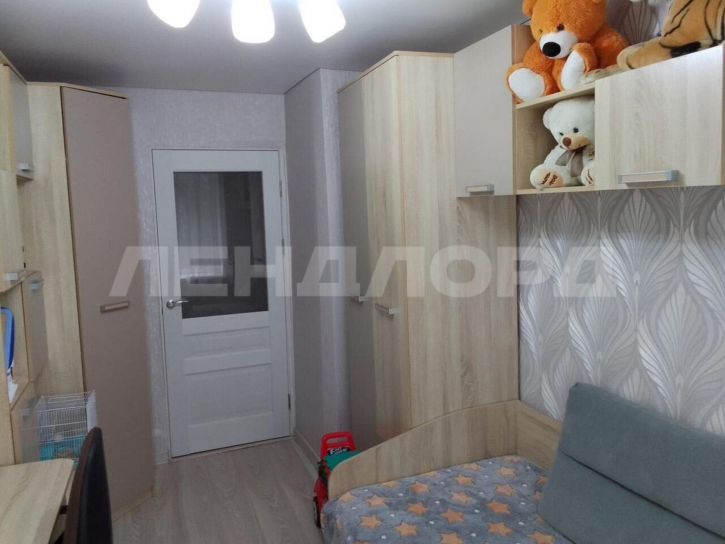 3-комн квартира Криворожская улица, 61