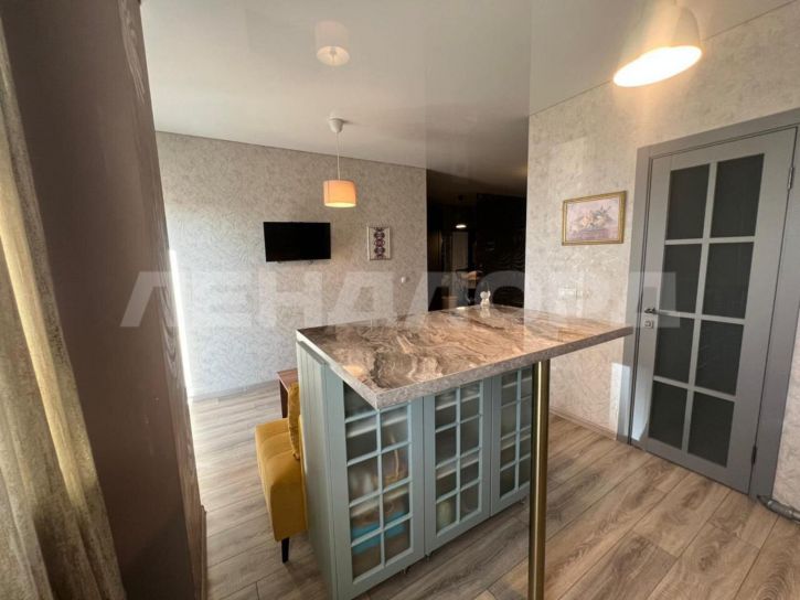 2-комн квартира 20-я улица, 43