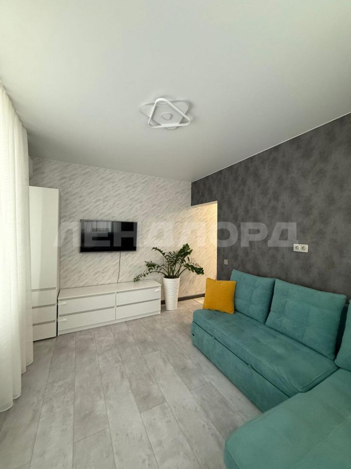 2-комн квартира улица Ткачёва, 40с2