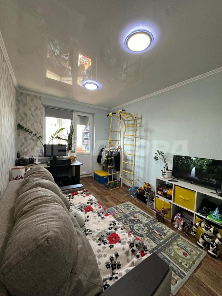 2-комн квартира улица Штахановского, 21