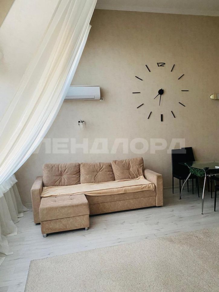 2-комн квартира проспект Космонавтов, 46