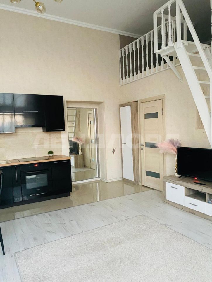 2-комн квартира проспект Космонавтов, 46