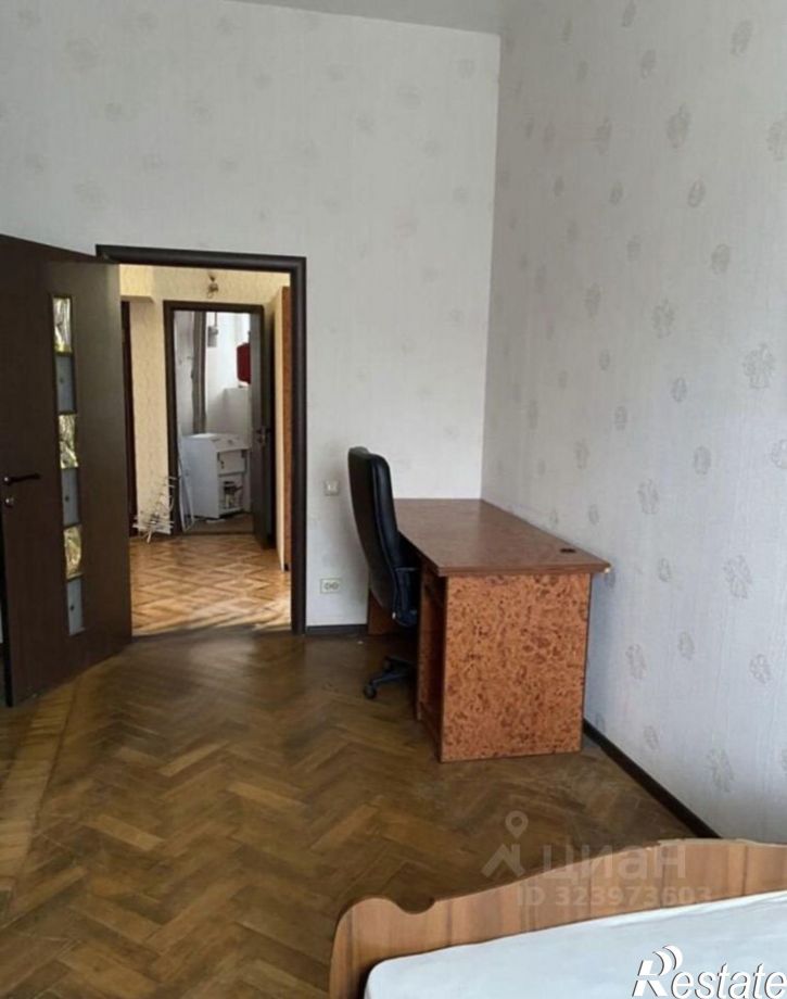 3-комн квартира улица Варфоломеева, 172/81,  д. 172/81