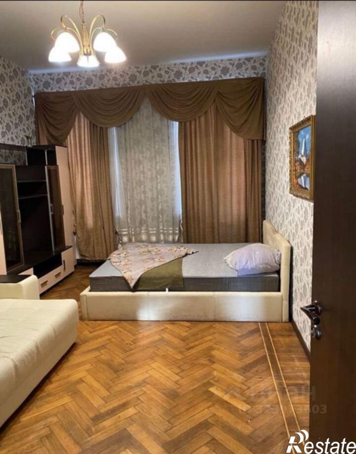 3-комн квартира улица Варфоломеева, 172/81,  д. 172/81