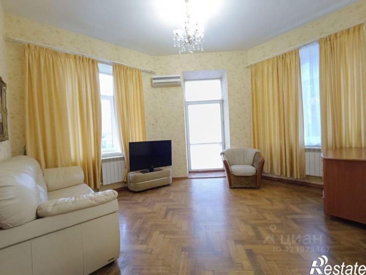 2-комн квартира Братский пер, 81,  д. 81