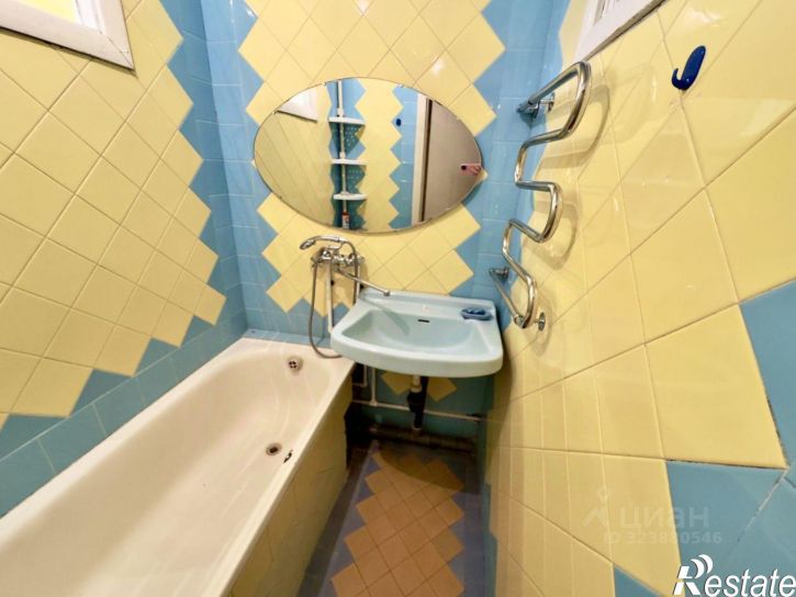 3-комн квартира пр-кт 40-летия Победы, 69/3,  д. 69/3