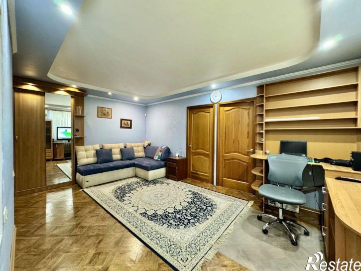 3-комн квартира пр-кт 40-летия Победы, 63/5,  д. 63/5