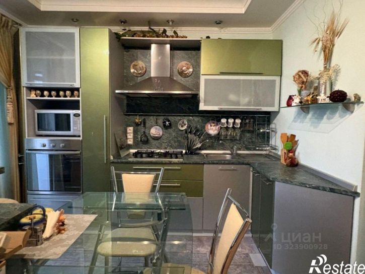 3-комн квартира пр-кт 40-летия Победы, 67,  д. 67