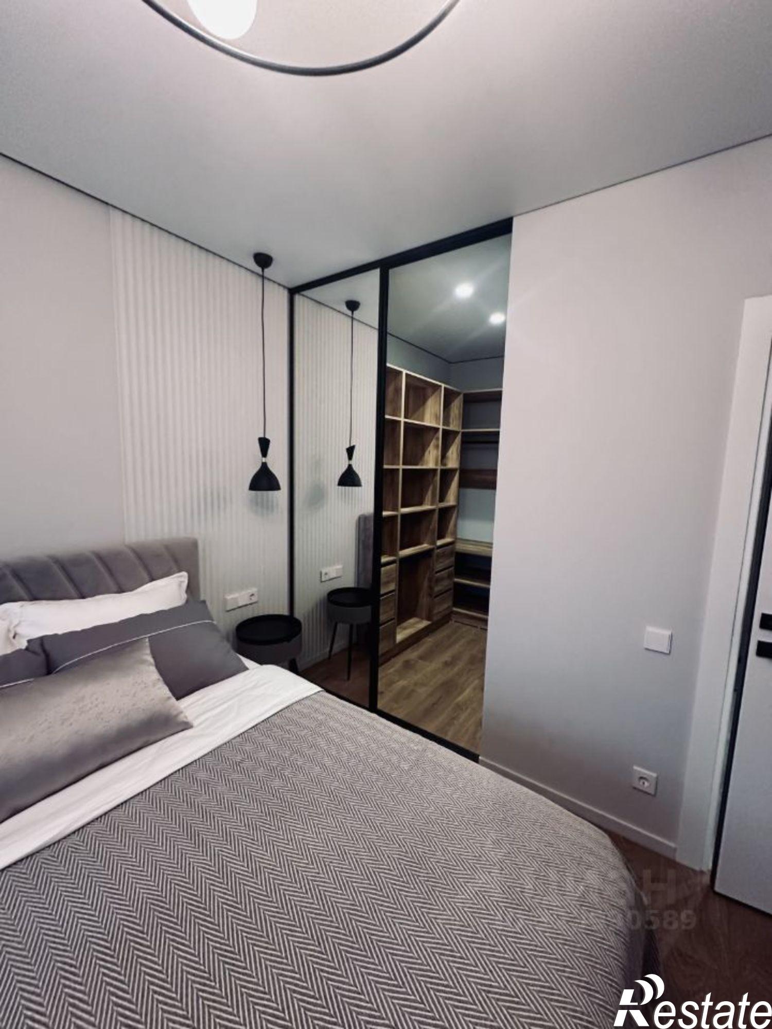 Сдать квартиру за 150 000 рублей на улица Мечникова, 110 с2