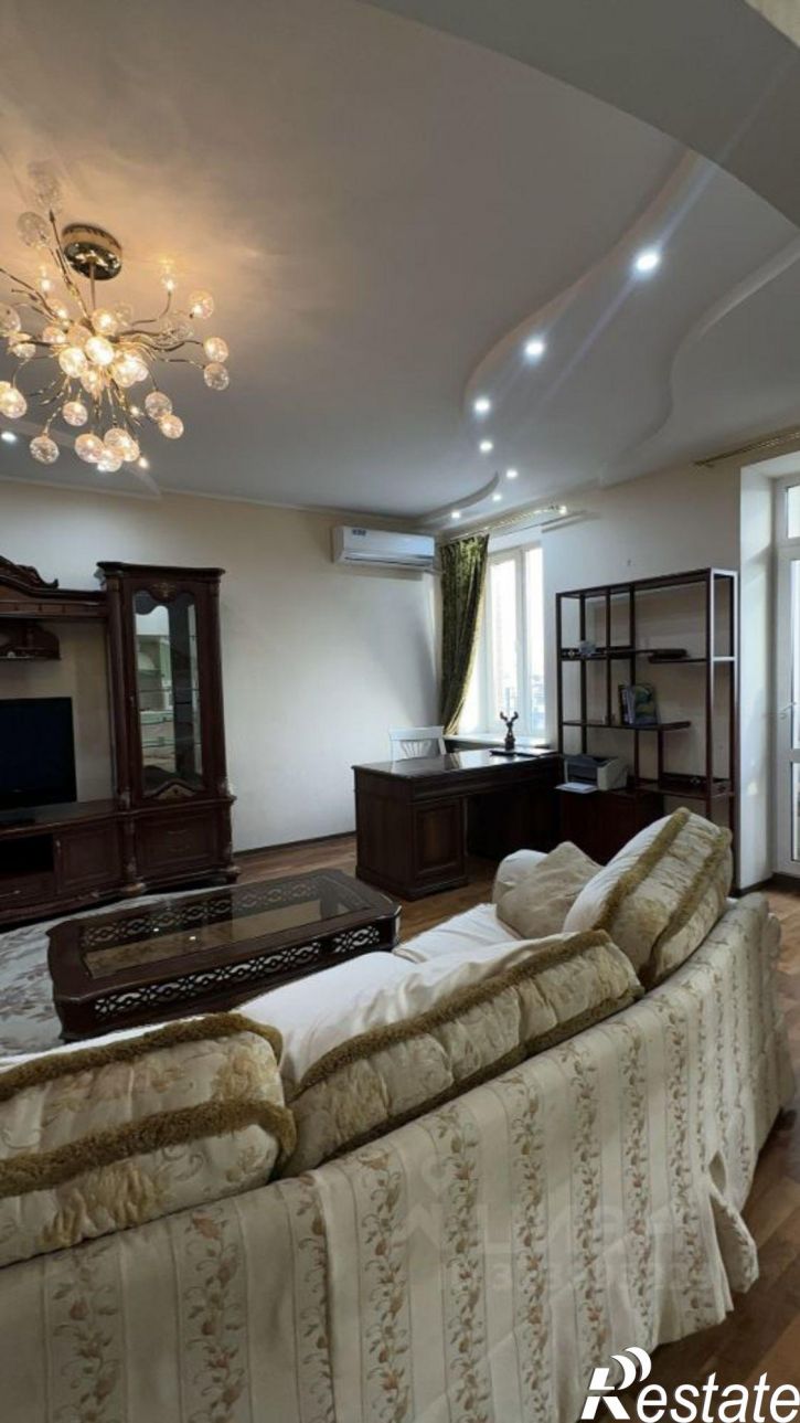 2-комн квартира улица Максима Горького, 123,  д. 123