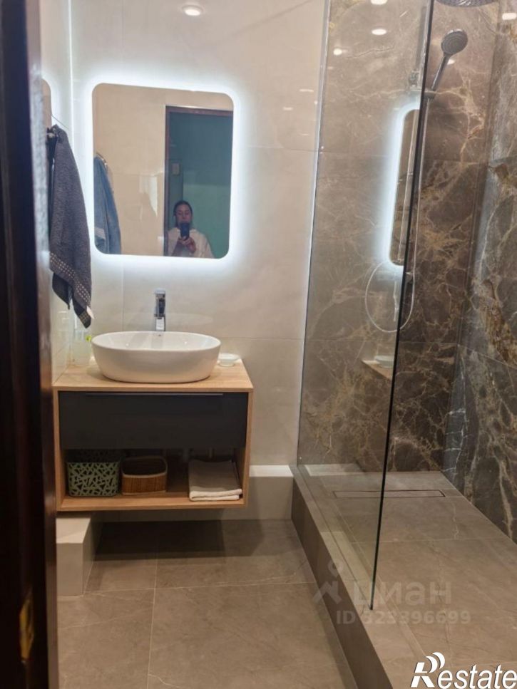 3-комн квартира ул Жмайлова, 6,  д. 6