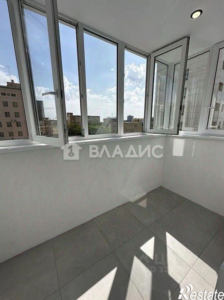 2-комн квартира пр-кт Сиверса, 30,  д. 30