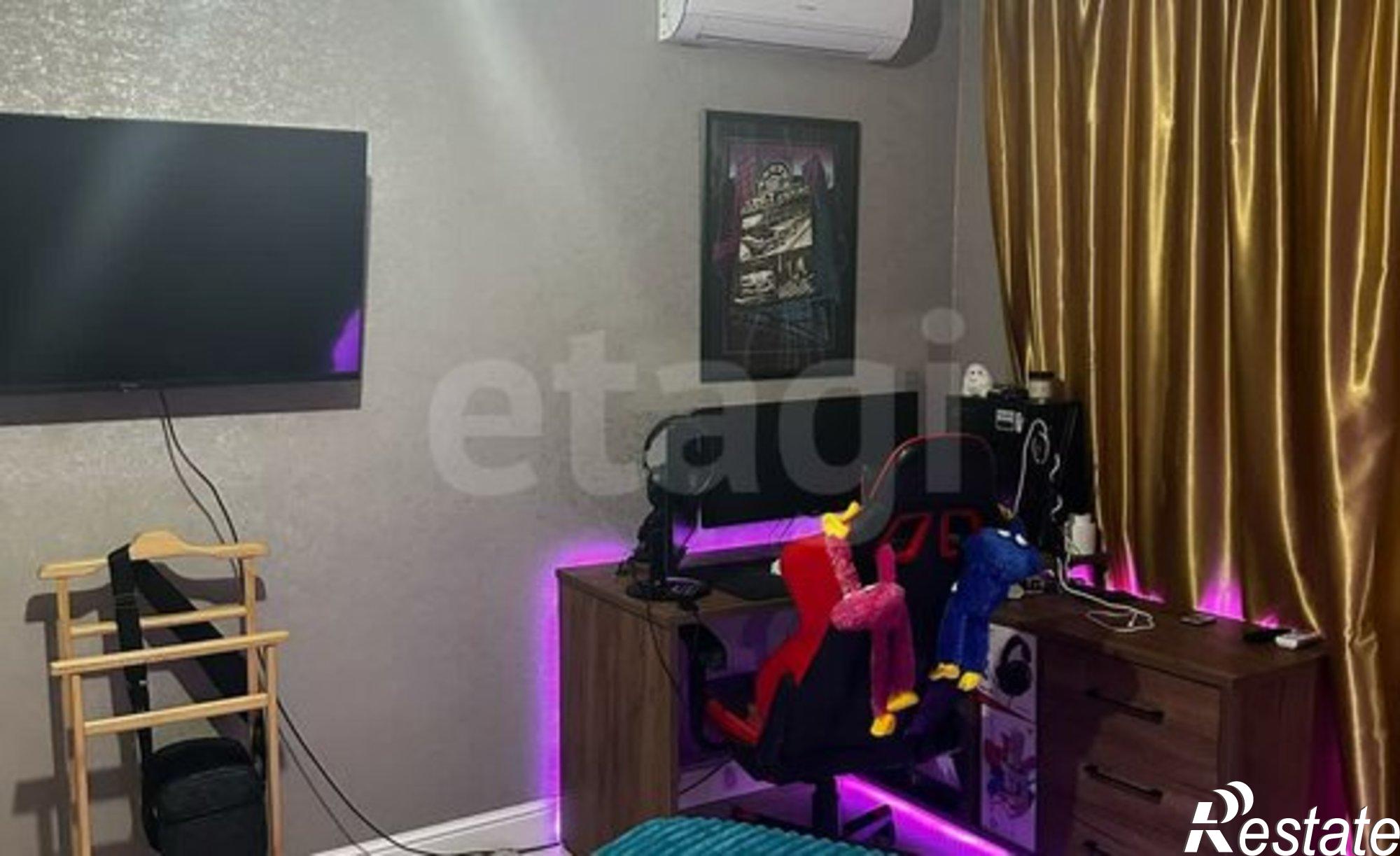 Купить квартиру за 15 300 000 рублей на б-р Комарова, 1М