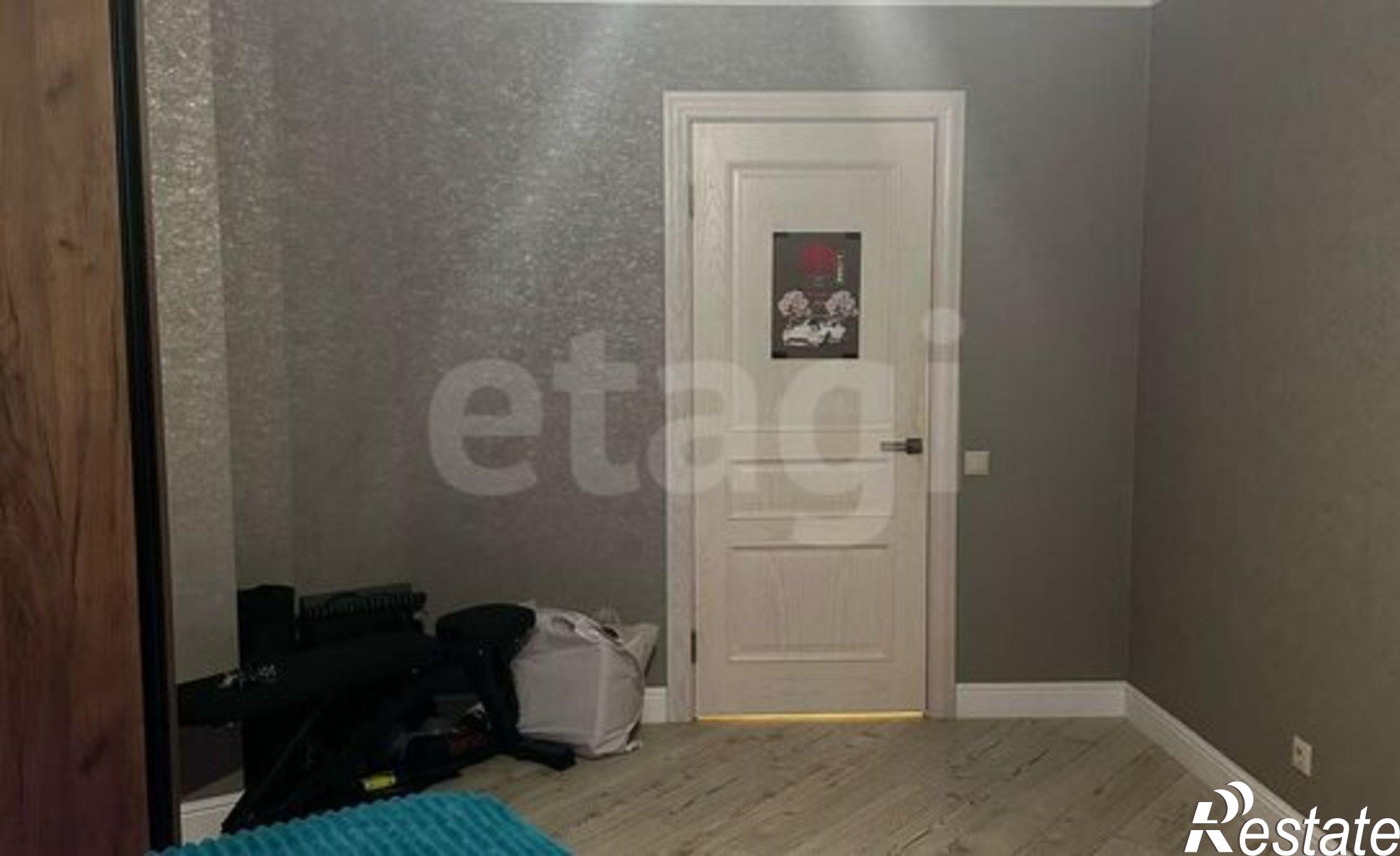 Купить квартиру за 15 300 000 рублей на б-р Комарова, 1М