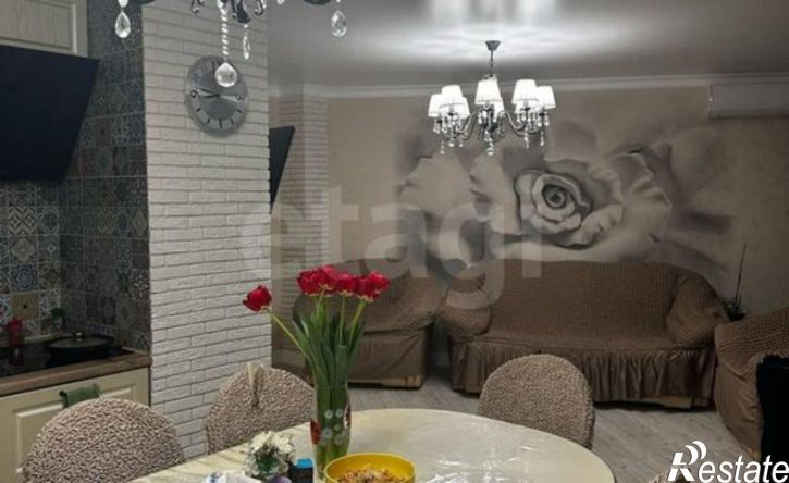 4-комн квартира б-р Комарова, 1М,  д. 1М