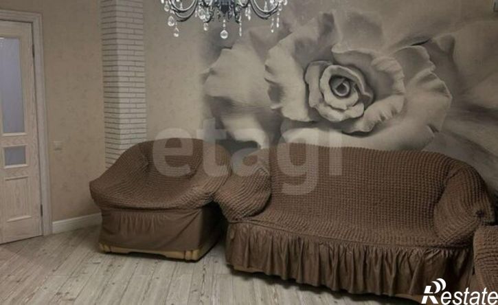 4-комн квартира б-р Комарова, 1М,  д. 1М