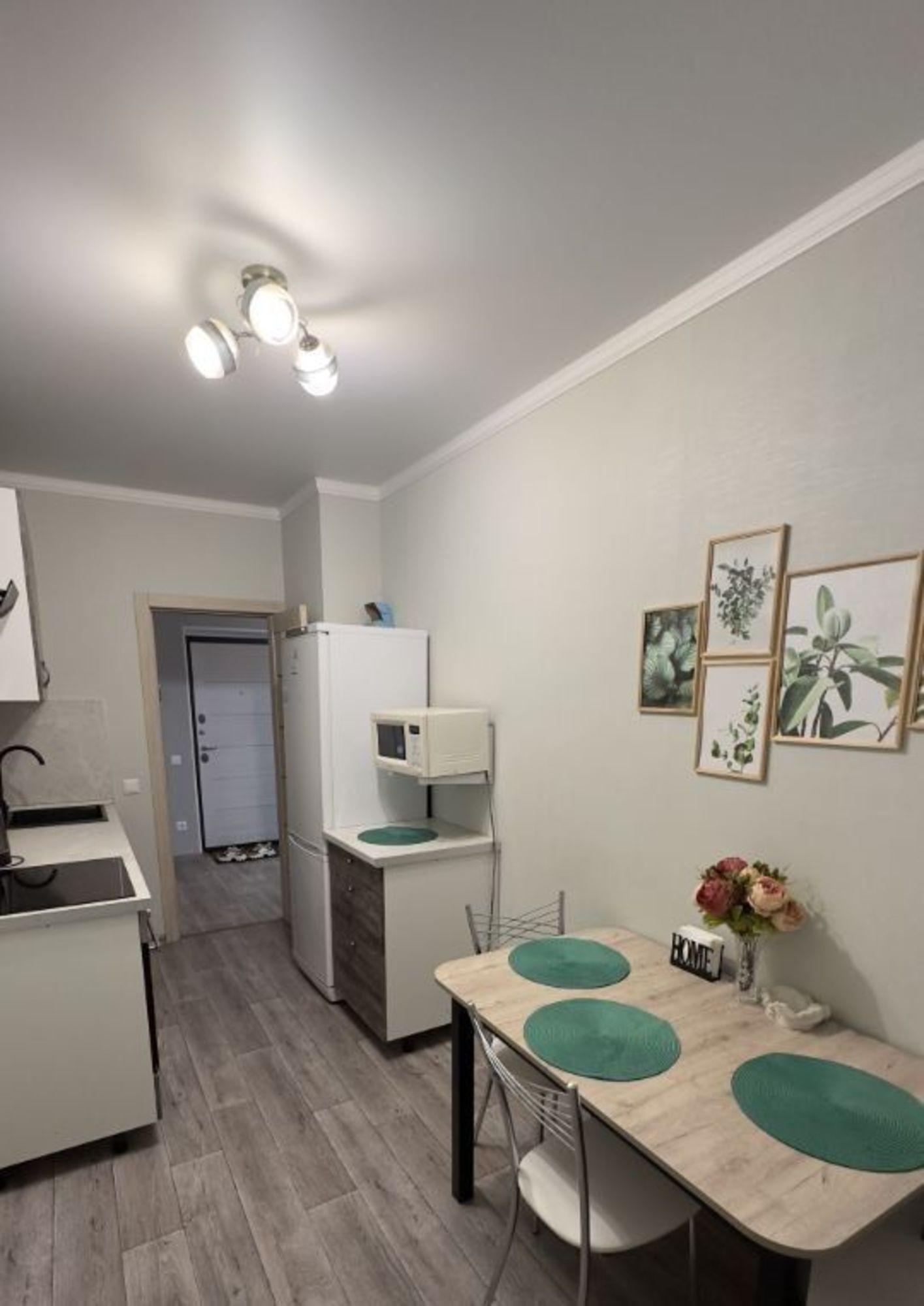 Сдать квартиру за 27 000 рублей на Еляна ул, 68