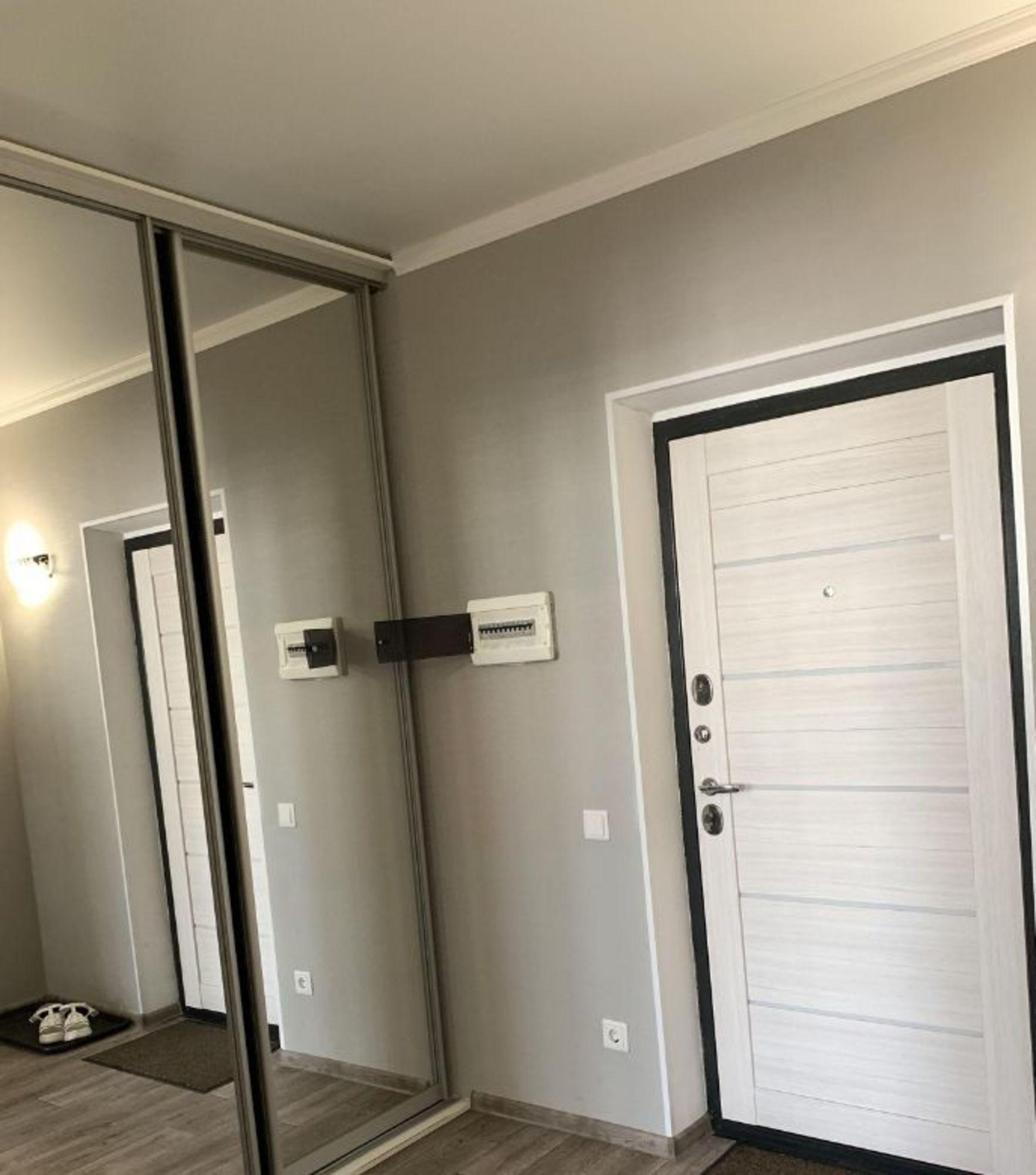 Сдать квартиру за 27 000 рублей на Еляна ул, 68