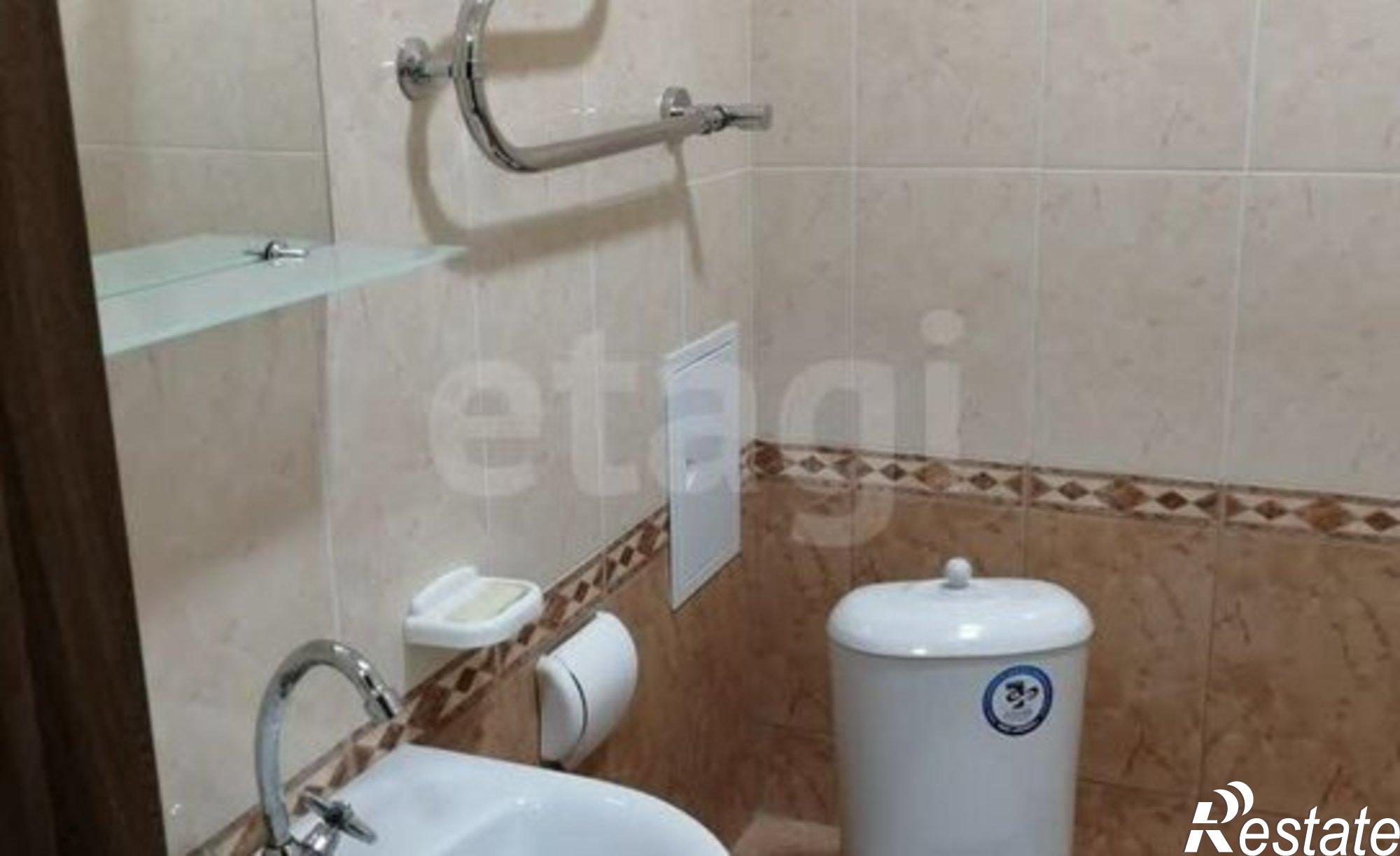 Купить квартиру за 7 110 000 рублей на Доломановский пер, 124 1