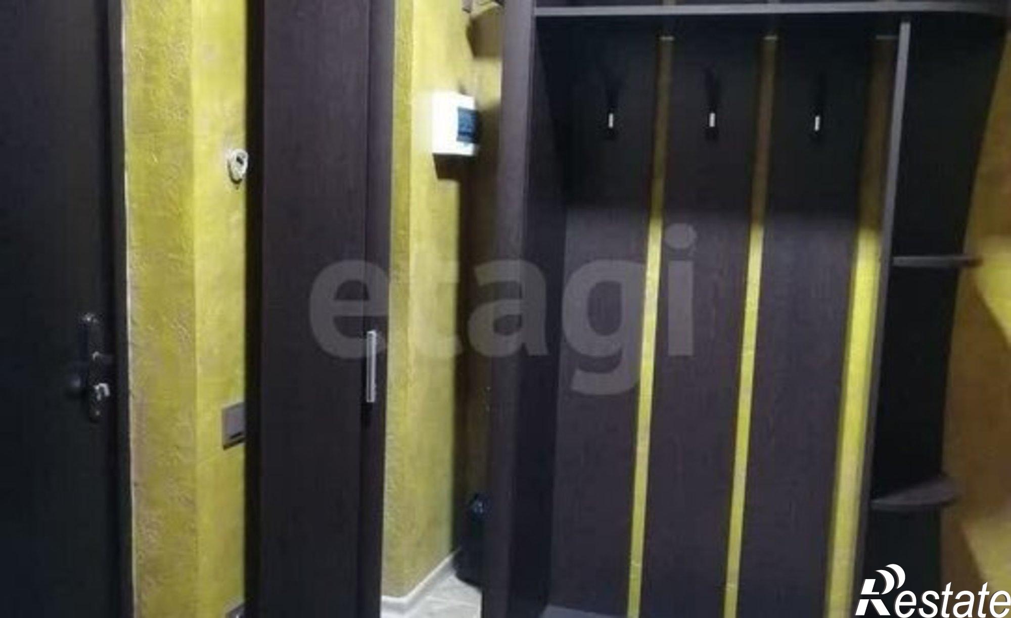 Купить квартиру за 7 110 000 рублей на Доломановский пер, 124 1