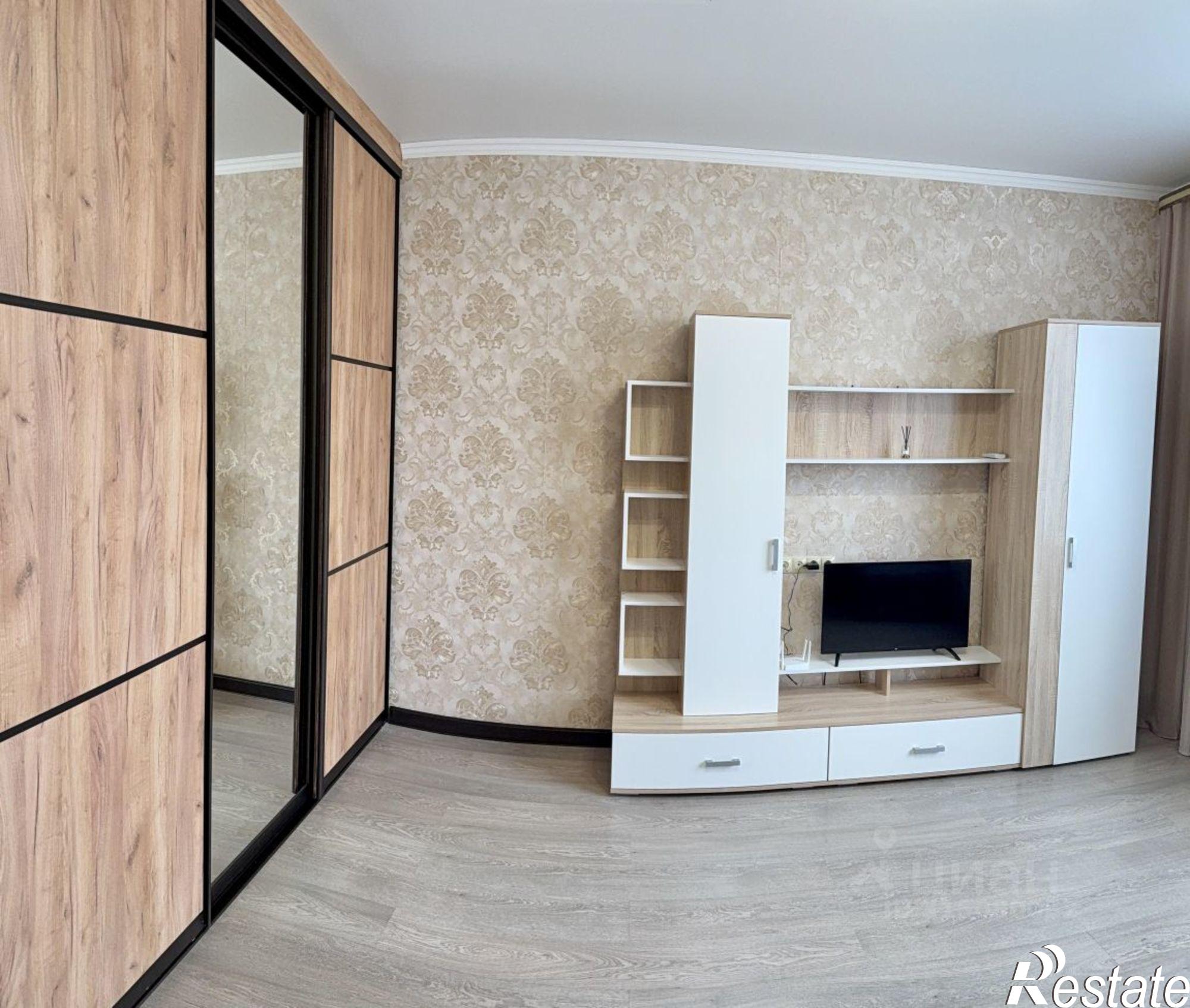 Сдать квартиру за 30 000 рублей на ул Ткачева, 32