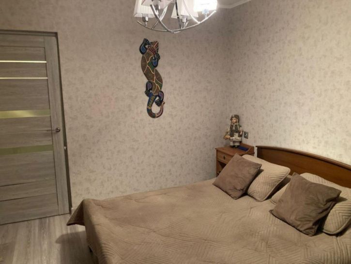 2-комн квартира Петренко ул, 16