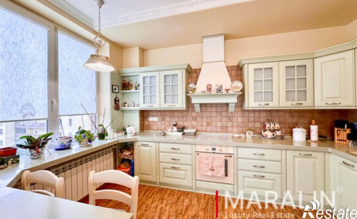 4-комн квартира улица Козлова, 65В,  д. 65В