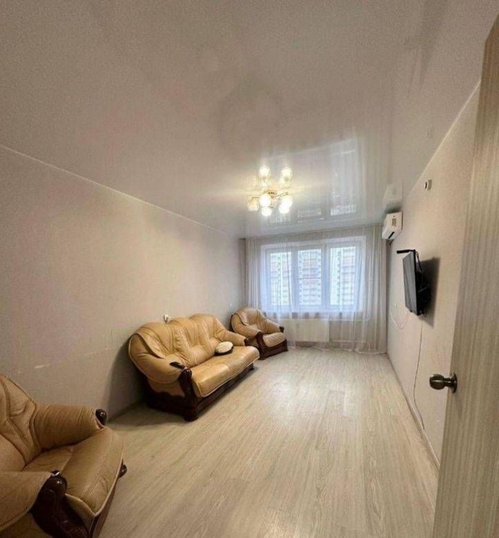 2-комн квартира Висаитова ул, 8