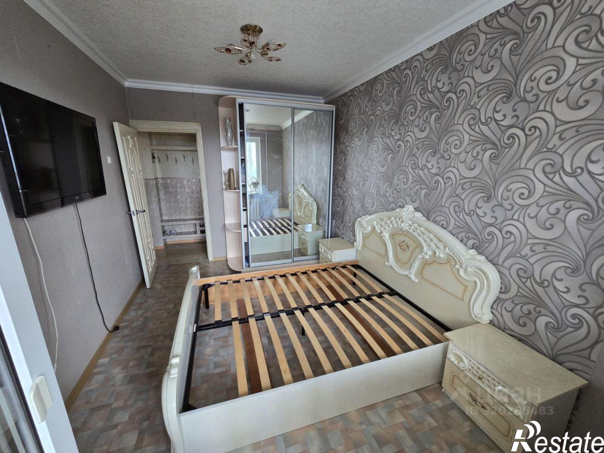 Сдать квартиру за 26 000 рублей на проспект Королёва, 22/30