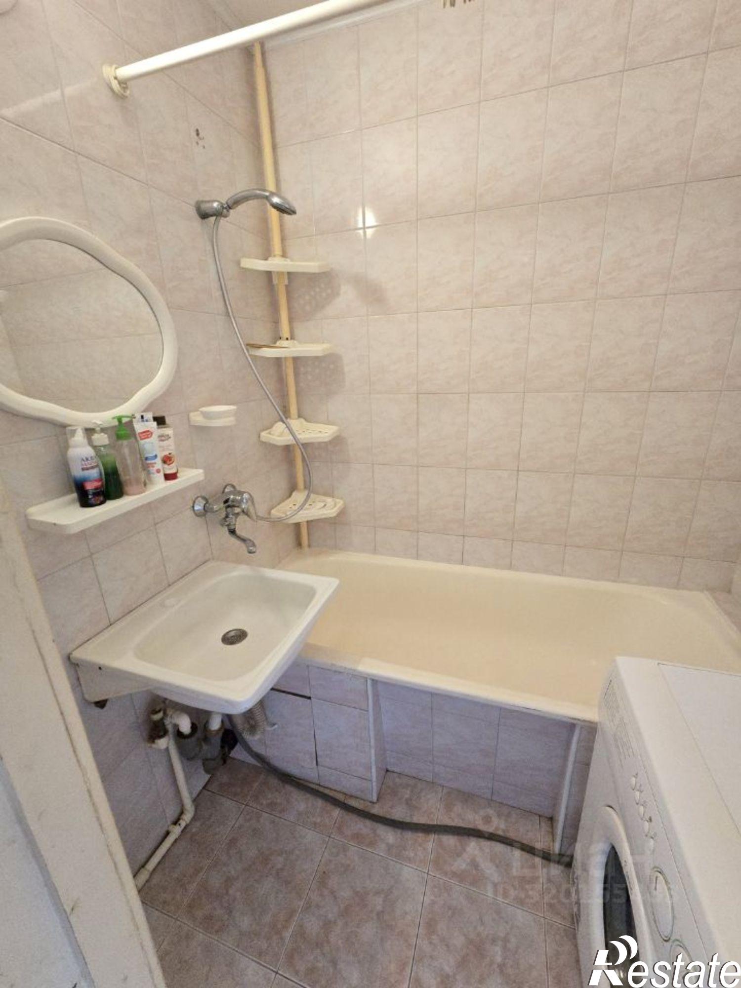 Сдать квартиру за 26 000 рублей на проспект Королёва, 22/30