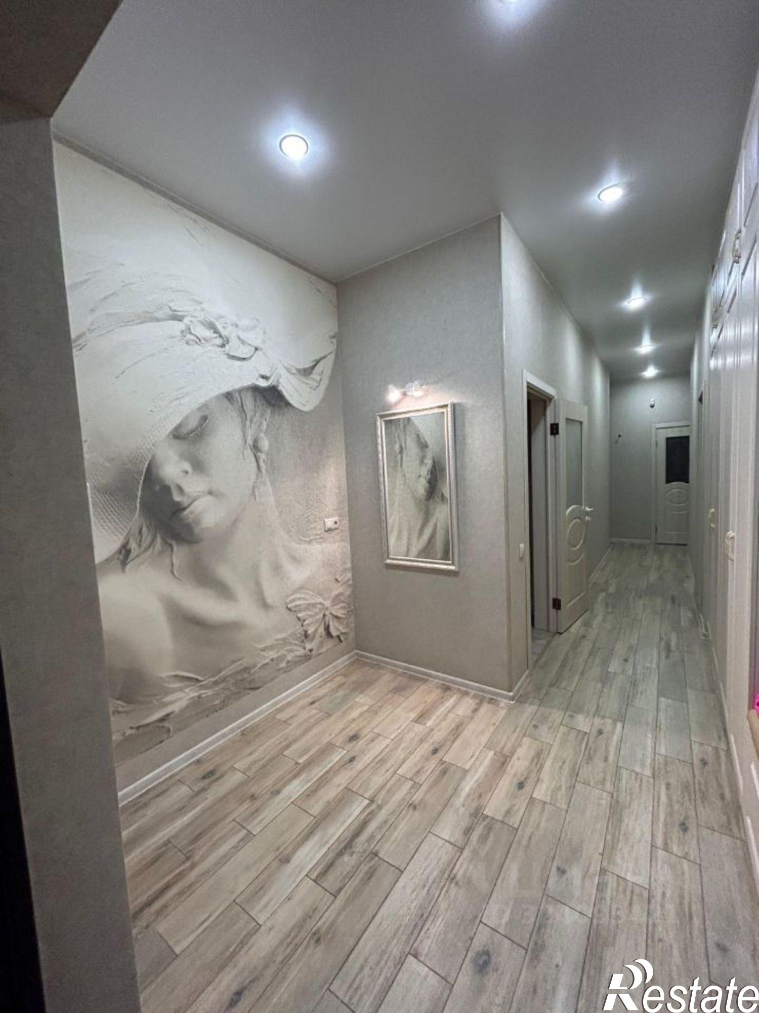 Купить квартиру за 28 000 000 рублей на Соборный переулок, 69/253