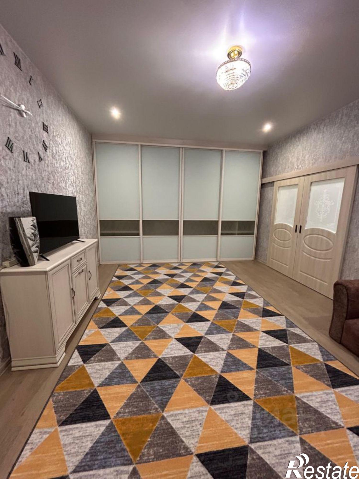 Купить квартиру за 28 000 000 рублей на Соборный переулок, 69/253