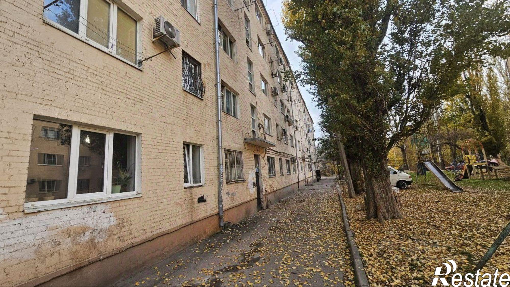 Купить комнату за 1 000 000 рублей на ул Киргизская, 10