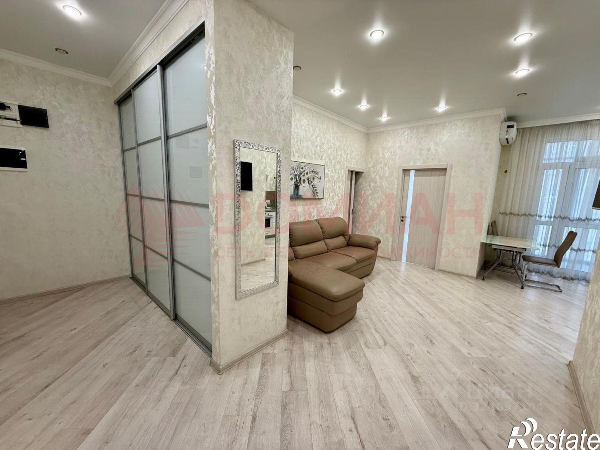 Купить квартиру за 10 200 000 рублей на ул Варфоломеева, 250/118