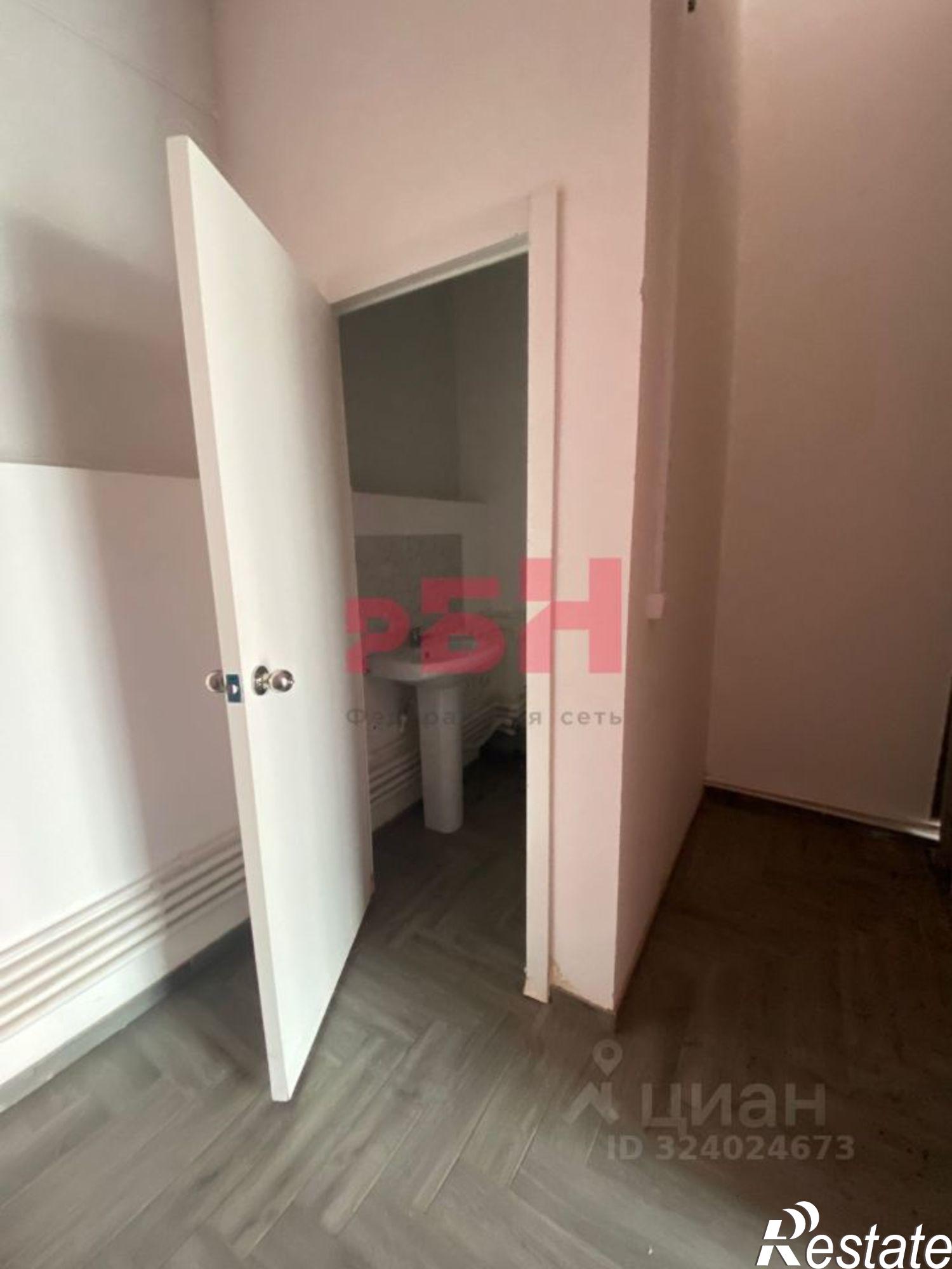 Сдать торговое помещение за 80 000 рублей на Суздальский переулок