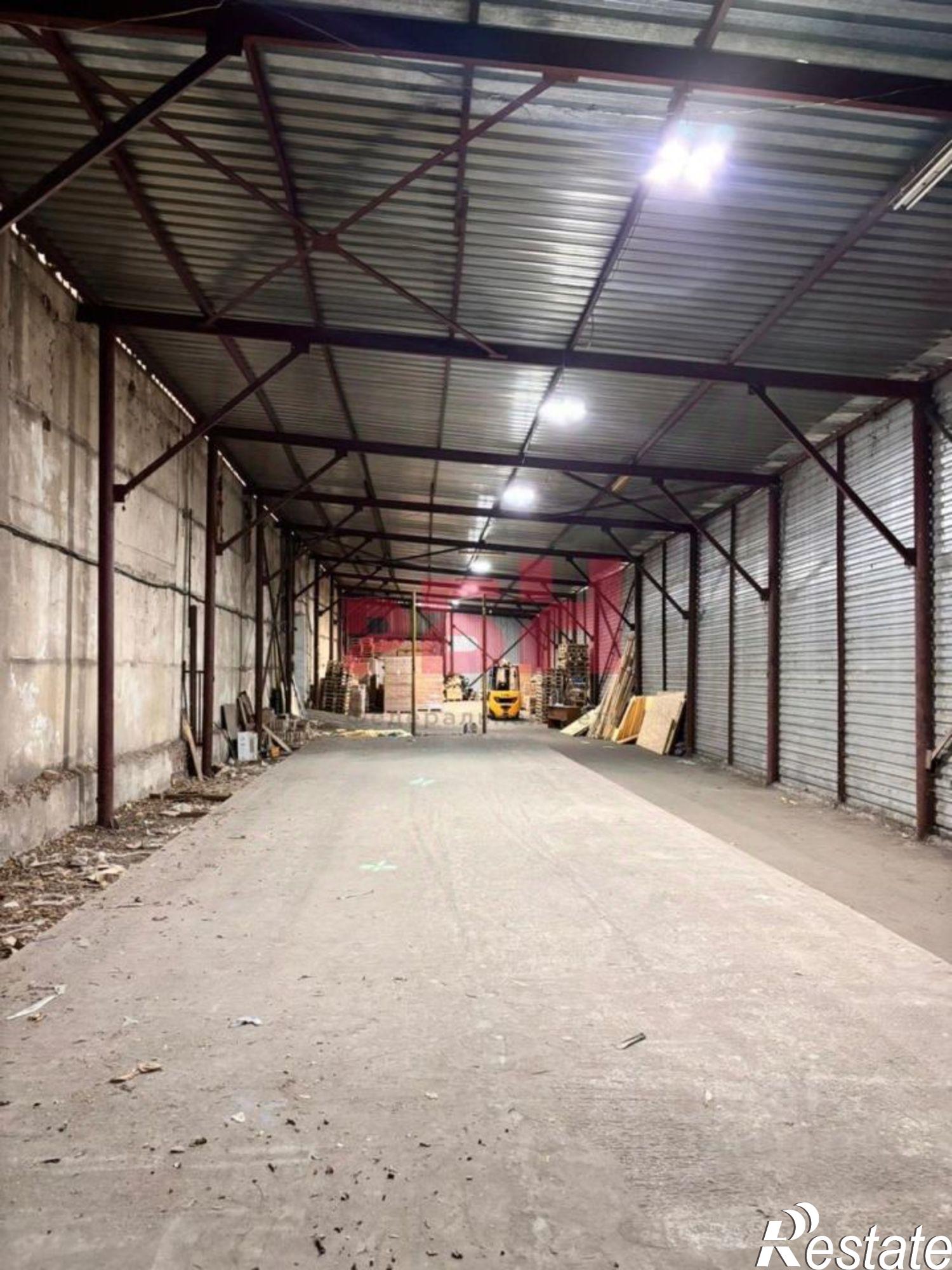 Сдать складское помещение за 180 000 рублей на ул Вавилова, 61 4