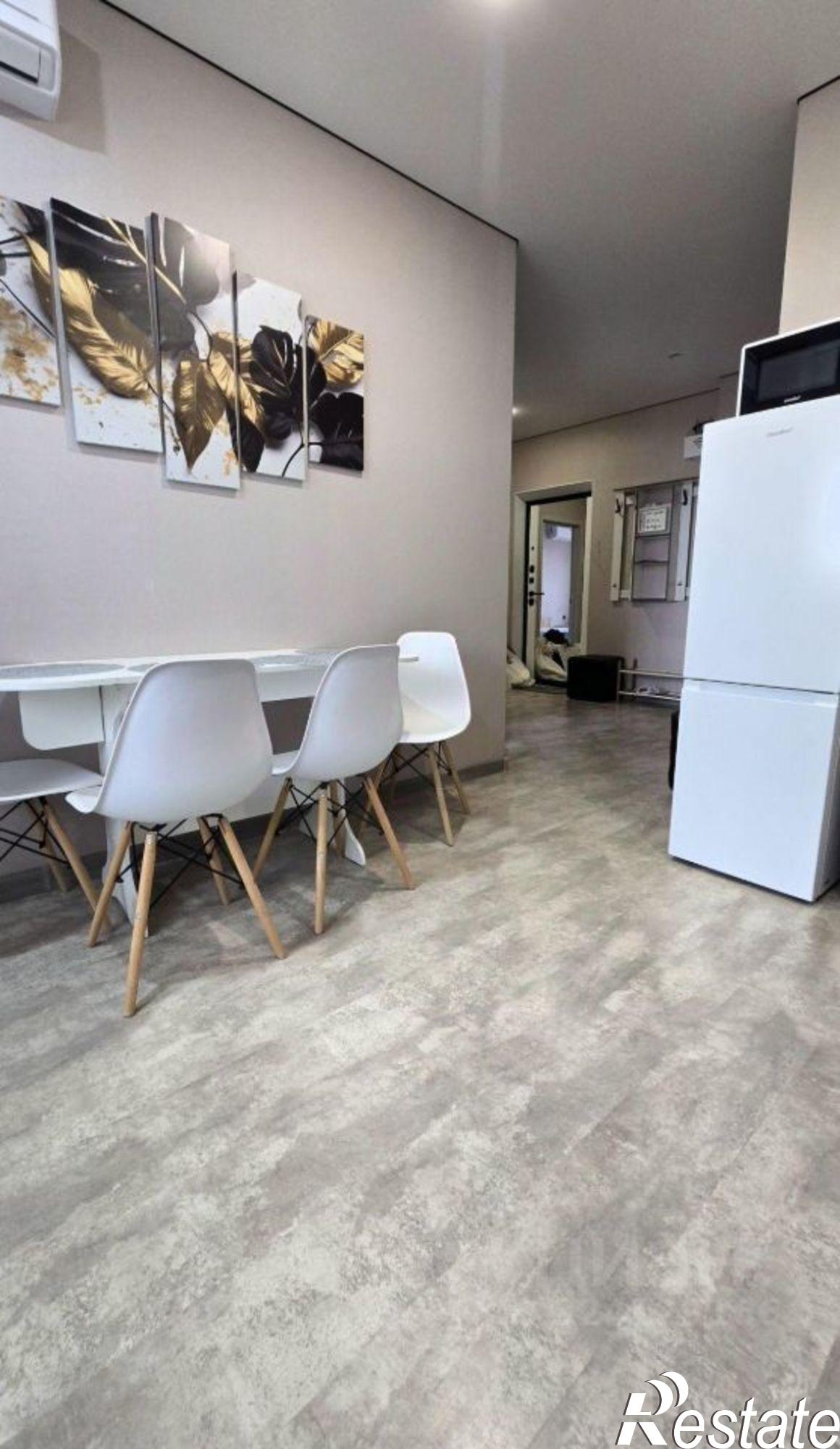 Сдать квартиру за 60 500 рублей на 26-я линия, 35/1