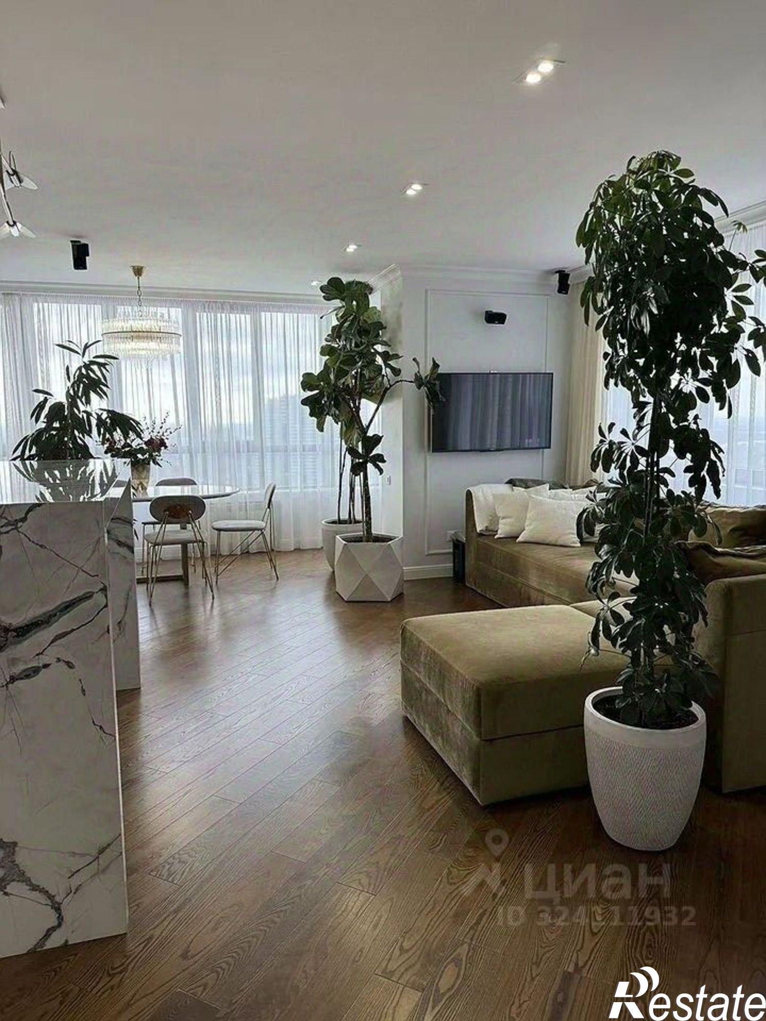 Купить квартиру за 33 000 000 рублей на улица Шаумяна, 30