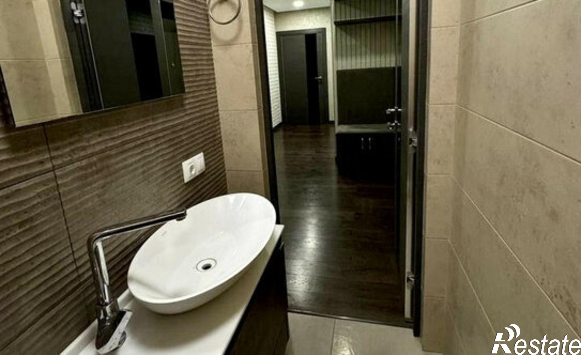 Купить квартиру за 12 500 000 рублей на пр-кт Королева, 19