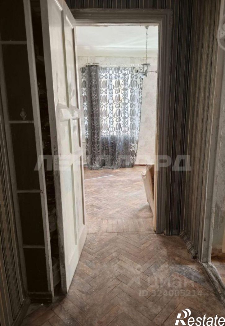 3-комн квартира Кировский проспект, 49,  д. 49